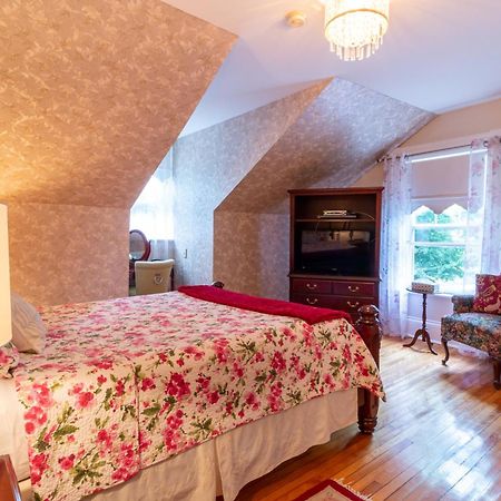 The Dawson House Bed & Breakfast 샬럿타운 외부 사진