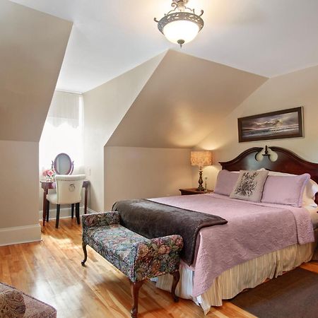 The Dawson House Bed & Breakfast 샬럿타운 외부 사진