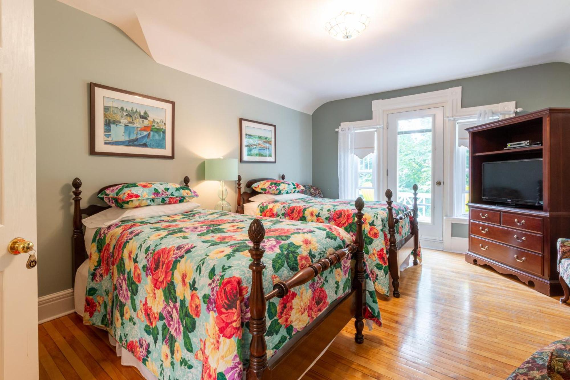 The Dawson House Bed & Breakfast 샬럿타운 외부 사진