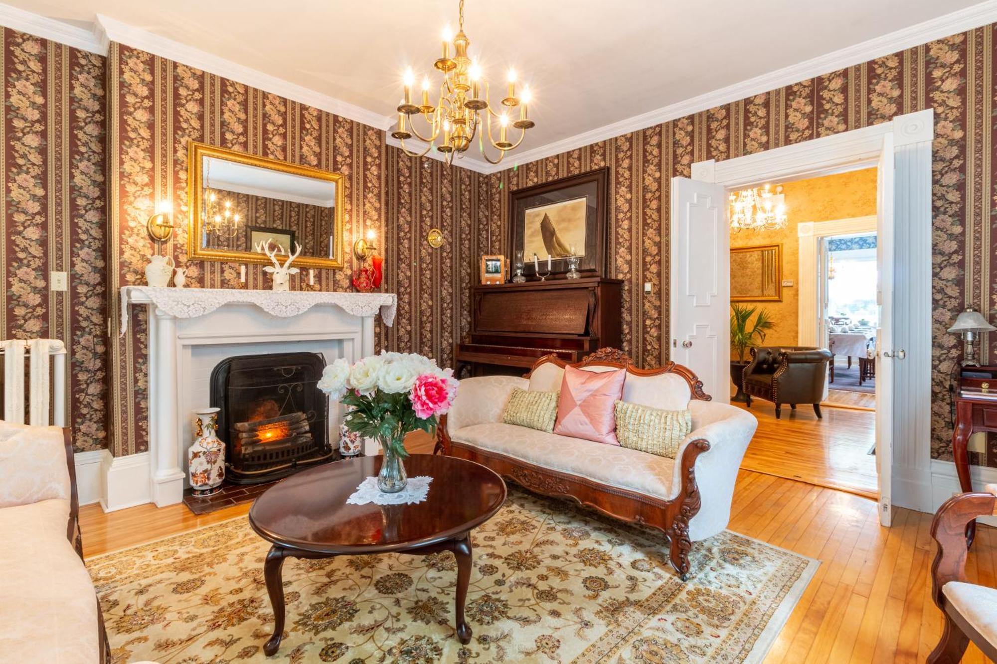 The Dawson House Bed & Breakfast 샬럿타운 외부 사진